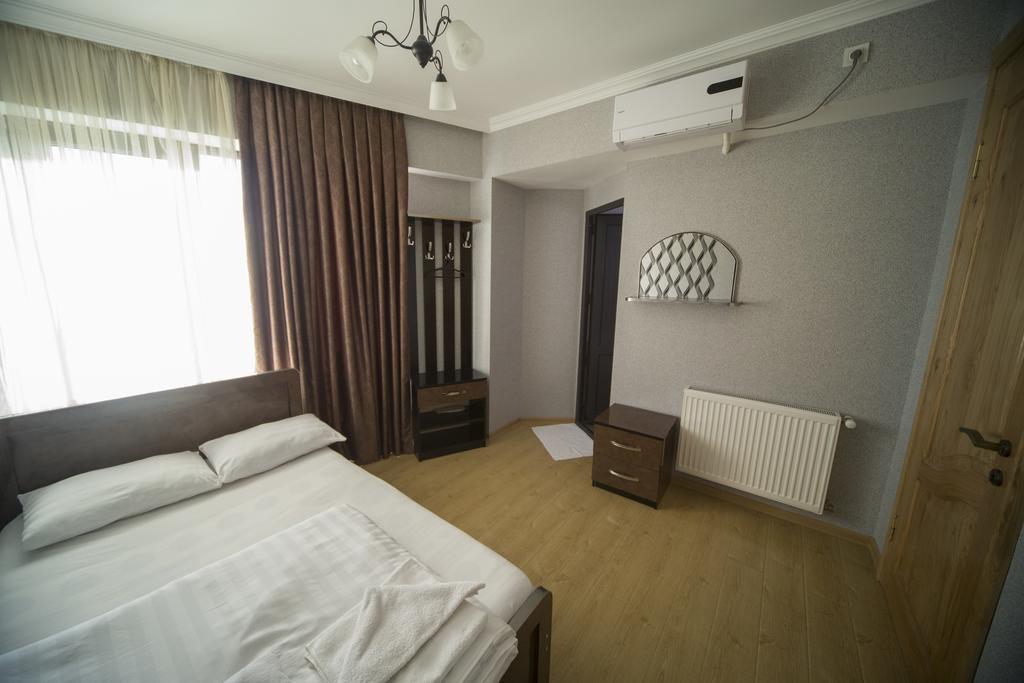 Hotel Nikala 츠할투보 외부 사진