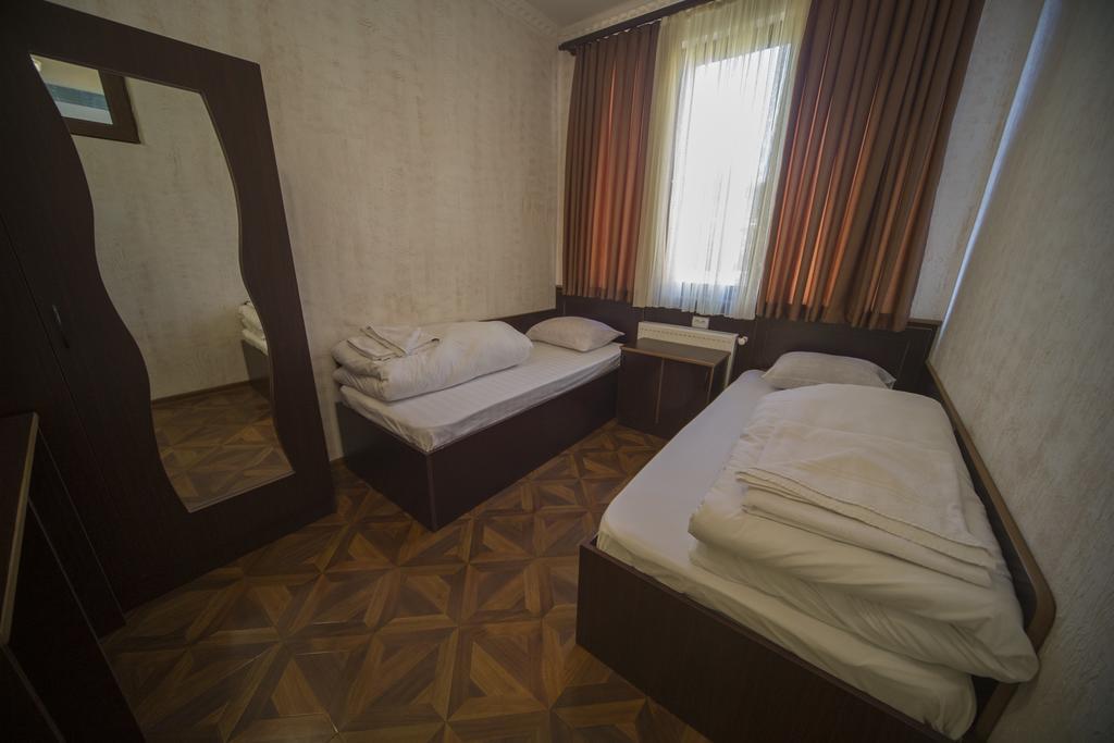 Hotel Nikala 츠할투보 외부 사진