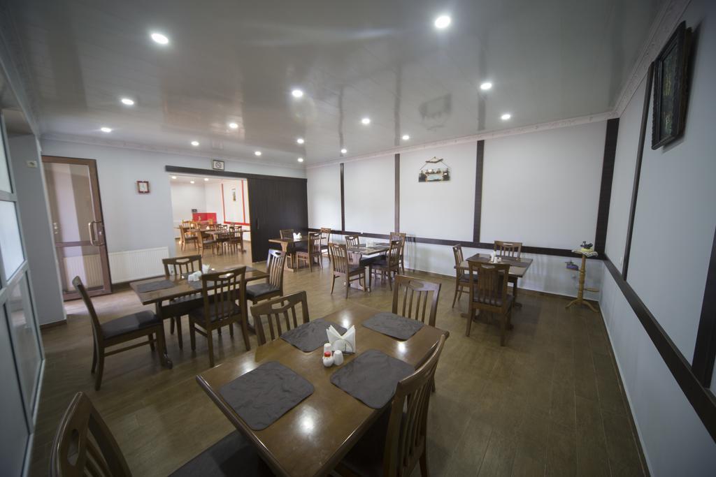 Hotel Nikala 츠할투보 외부 사진