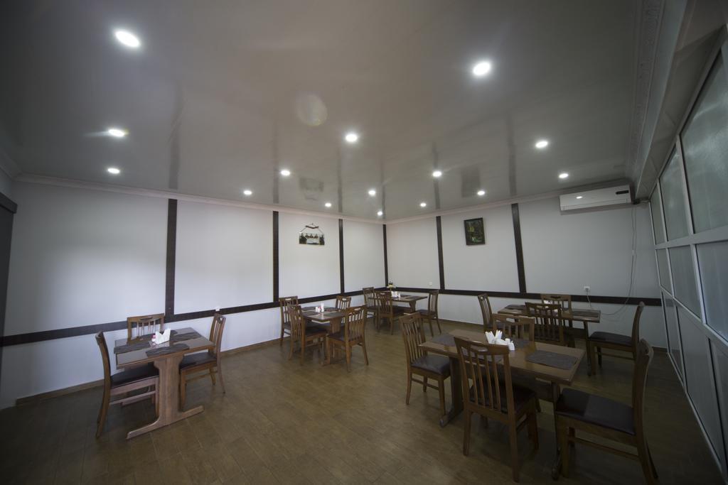 Hotel Nikala 츠할투보 외부 사진