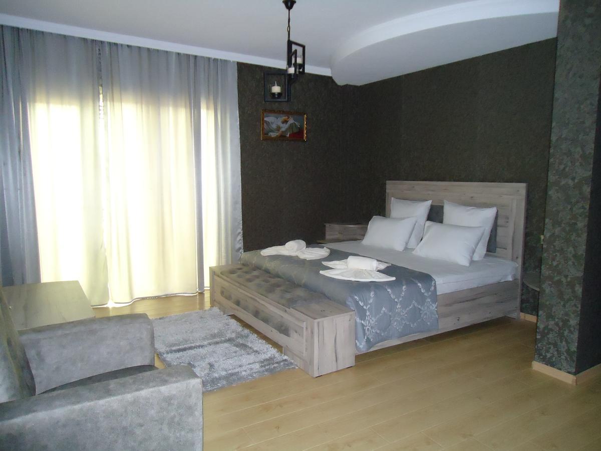 Hotel Nikala 츠할투보 외부 사진